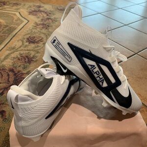 Nike Mens Alpha Menace Elite 4 Football Cleats